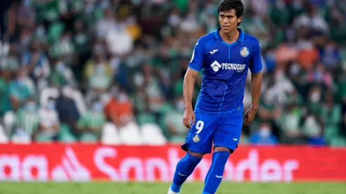 ¿Valió la pena? El sueño europeo de JJ que le cuesta millones a Chivas