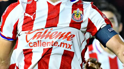 Sergio Flores llevó el gafete de capitán con tan solo 30 partidos en Liga MX