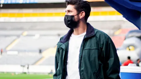 La sorpresiva aparición de Oribe Peralta apoyando a este equipo