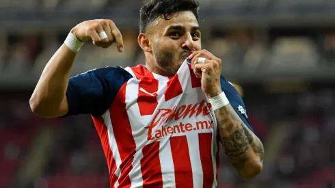La foto de Alexis Vega que encendió a chivahermanos