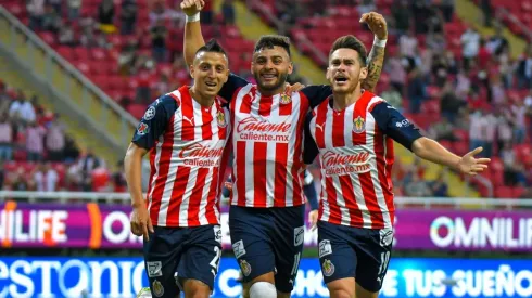 Además de Alexis Vega, ¿qué jugadores de Chivas merecen ir al Tri?