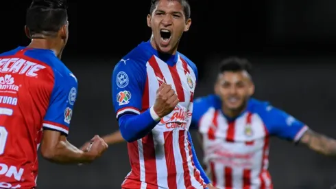 Ángel Zaldívar y Alexis Vega llegan como líderes activos de goleo en el Clásico Tapatío