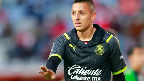 Roberto Alvarado no ha sido factor en los últimos partidos de las Chivas
