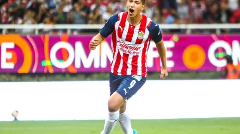 Ángel Zaldívar puso la ventaja transitoria para Chivas en la primera parte