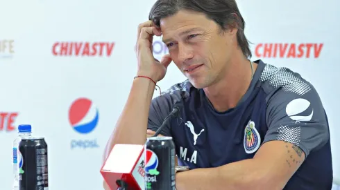 Almeyda conquistó cinco trofeos en los seis torneos que completó con las Chivas