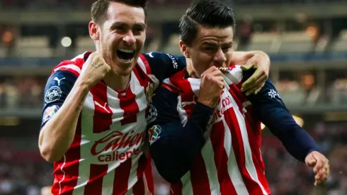 Jesús Angulo y Pável Pérez anotaron los goles de la victoria de las Chivas