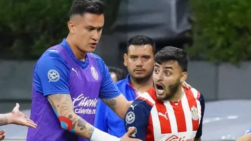 Alexis Vega y Raúl Gudiño se van de Chivas