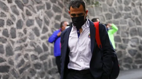 Afición de Chivas no está convencida de Ricardo Cadena
