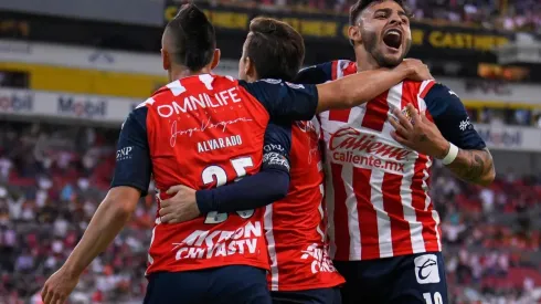 Brizuela vuelve a la convocatoria y estaría como suplente en el Estadio Jalisco