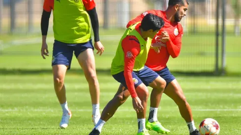 El defensor canterano abandonará Chivas en este próximo mercado de pases