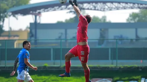 El espigado arquero de las Chivas lidera la convocatoria nacional al torneo francés