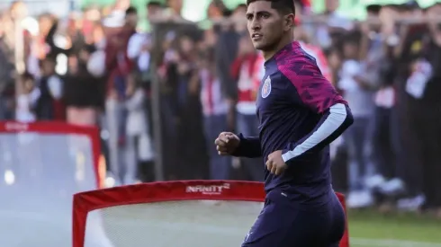 Víctor Guzmán ya aprobó su traspaso de vuelta a las Chivas para reivindicar su abrupta salida en el Clausura 2020