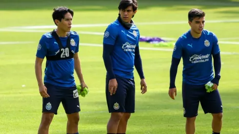 No juega en Chivas pero cobra como crack