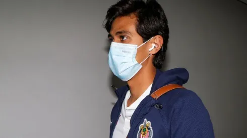 Operan a JJ Macías y su lesión es peor de lo que se pensaba