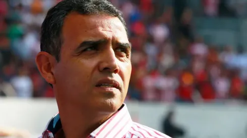 Exatlista le mete presión a Ricardo Cadena en Chivas