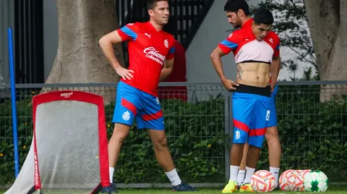 Santiago Ormeño ya se entrena con las Chivas en Verde Valle