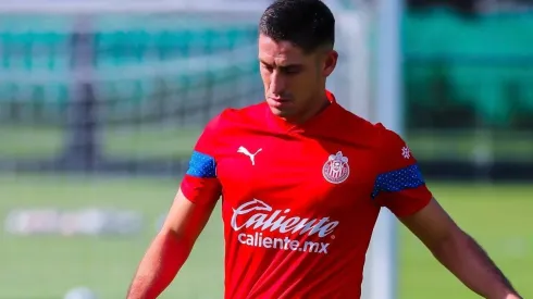 Papá de Ormeño llama extremista a la afición de Chivas