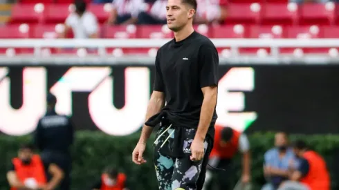 Santiago Ormeño juega su primer partido con Chivas en el Estadio Akron en la Jornada 6 contra Pachuca