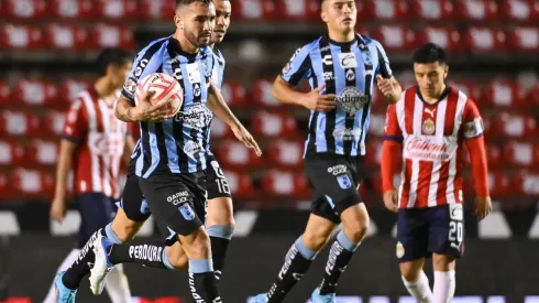 Chivas requería de una victoria en Querétaro para escapar de la zona baja, pero sigue en peligro