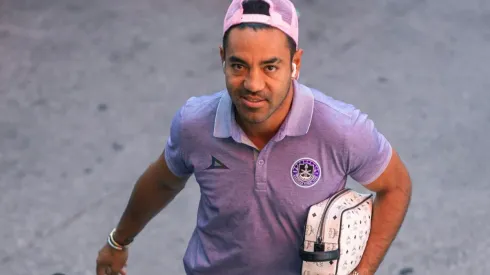 Hacen falta jugadores que sientan los colores: Marco Fabián