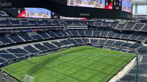 Galaxy vs. Chivas será el primer partido de futbol en césped natural que albergará este inmueble