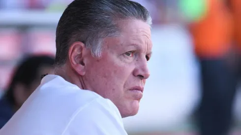 Ricardo Peláez presentó renuncia en Chivas