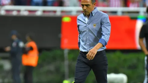 Ricardo Cadena tendrá hasta el sábado para defender su puesto de técnico en Chivas