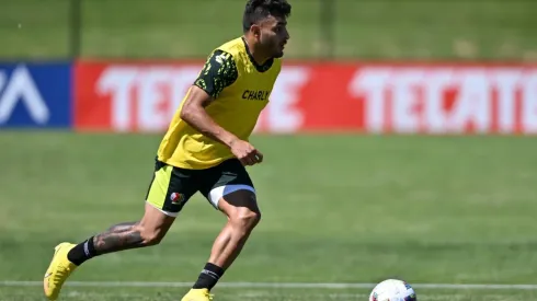 Lesión de Tecatito abre lugar en la titularidad para Alexis Vega