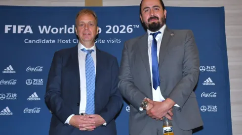 ¿Chivas será hermano del Liverpool de la Liga Premier?