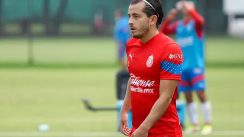 Motivos por los que Alan Mozo no juega en Chivas: De refuerzo estrella a calentar la banca