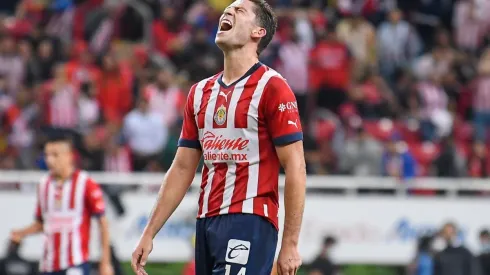 La inesperada reacción de Santiago Ormeño con fan de Chivas