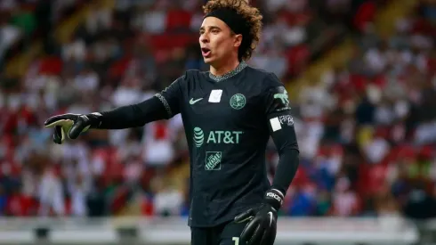 ¿Memo Ochoa en la Chivas?