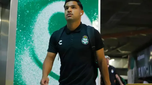 Lo que deberá pagar Chivas por Eduardo Aguirre