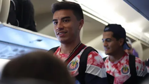 Chivas ya está en España y así fue el reencuentro con Fernando Hierro