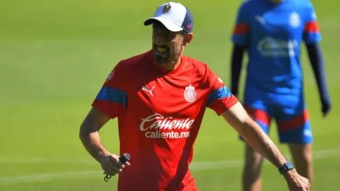 La extraña bienvenida que le dio Veljko Paunovic a Daniel Ríos, nuevo delantero de Chivas