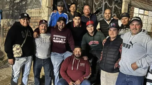 Pocho Guzmán repartió alegría y sonrisas con regalos a los niños del poblado de Zalatitán