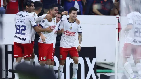 Eduardo Torres anota su primer tanto con Guadalajara en un Clásico Tapatío