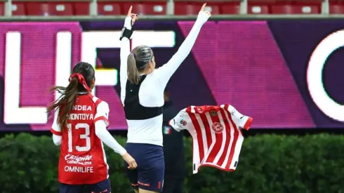 Cervantes anhela alcanzar al eterno goleador rojiblanco Omar Bravo en Chivas