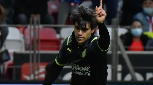 ¡NI SE EMOCIONEN! José Juan Macías va por buen camino en su recuperación, pero su regreso con Chivas tardará más de lo previsto