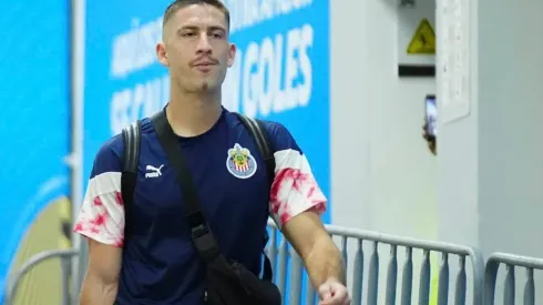 Chivas dejó todo por Santiago Ormeño, despreció a Chofis López y ahora pagará una deuda millonaria