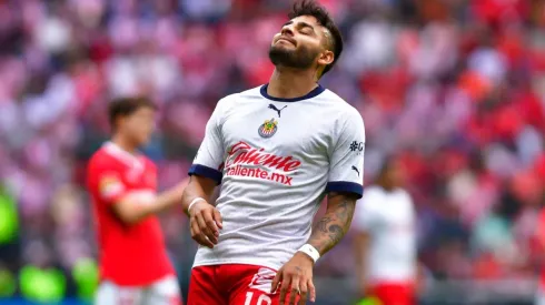◉ Noticias de Chivas hoy 14 de enero: Alexis Vega se lesiona en empate de ante San Luis; será el lunes cuando se sepa la magnitud de la lesión de Vega; afición del Guadalajara se lanza contra Paunovic