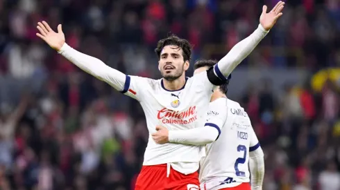 Noticias de Chivas hoy 18 de enero: Alexis Vega estará fuera de seis a ocho semanas; Cuauhtémoc Blanco revela que hasta en Chivas lo querían; el jugador que se perfila a suplir a Vega