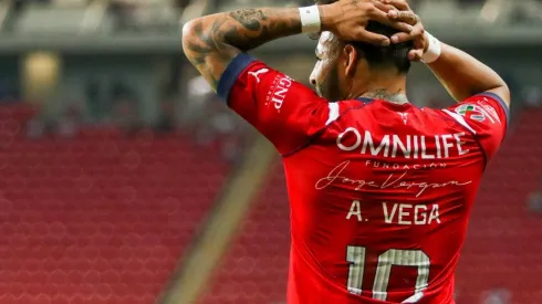 OFICIAL: Alexis Vega estará fuera dos meses una lesión en el menisco de la rodilla derecha