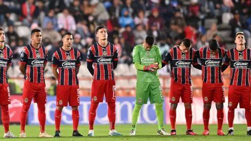 Se olvidan del Wacho Jiménez y la afición de Chivas se lanza contra este jugador por sus graves errores: ¡NO SE SALVA!