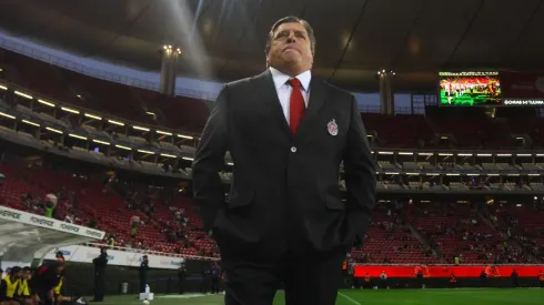 Miguel Herrera sufrió su primer ante la Chivas en fase regular de Liga MX en una década