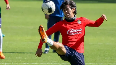 ¡SE ROMPE DE NUEVO!: José Juan Macías sufre rotura de ligamentos y queda fuera de Chivas ocho meses más