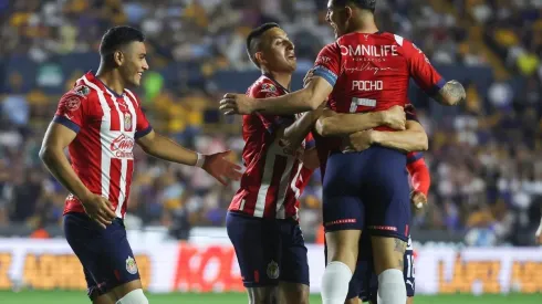 Chivas visitaba a los Tigres UANL en el Volcán con la misión de afianzarse en la zona alta