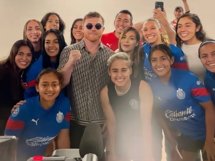 El nocaut que Canelo le dio al protocolo