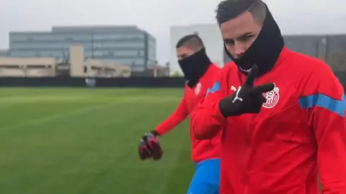 Alan Eduardo Torres y Ronaldo Cisneros entrenaron con bufandas y guantes deportivos
