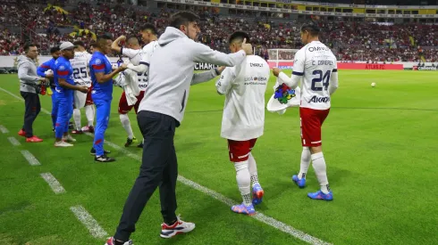 Integrante de Chivas agredió a César Ramos en el Clásico Tapatío: ¡ESPERA FUERTE CASTIGO!